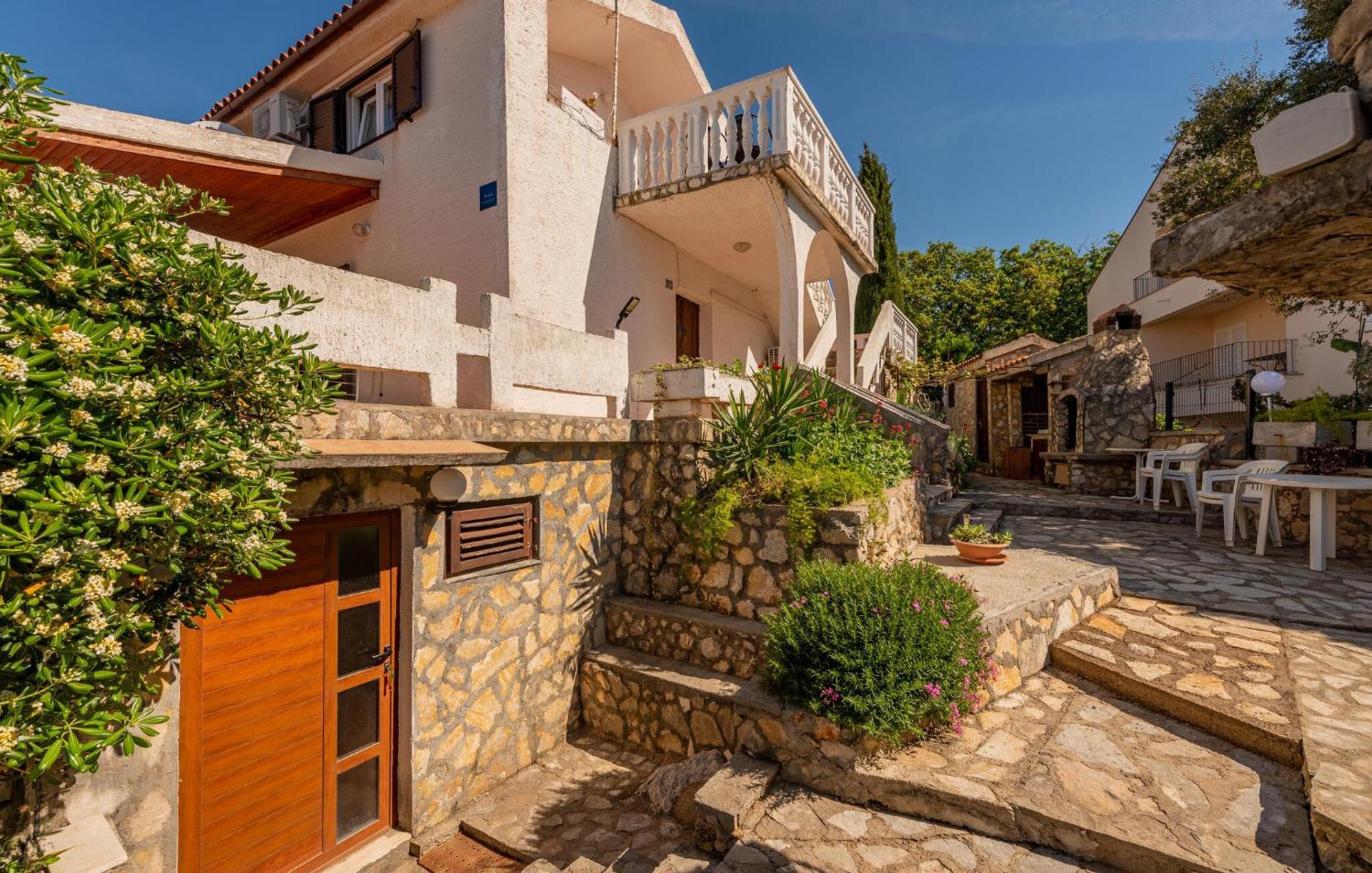 Nice Apartment In Potocnica With House Sea View Borovići Exterior foto
